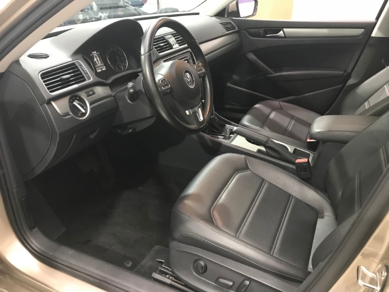 Used-2015-Volkswagen-Passat-TDI-SE-4dr-Sedan-6A-w/Sunroof