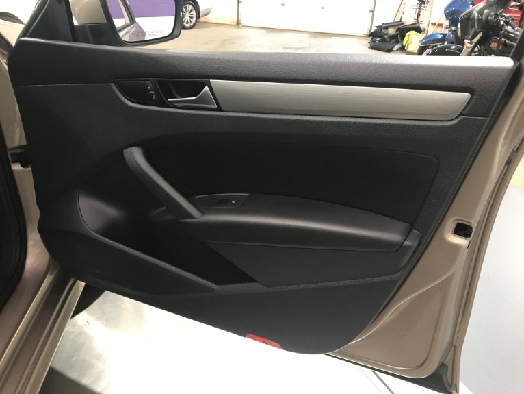 Used-2015-Volkswagen-Passat-TDI-SE-4dr-Sedan-6A-w/Sunroof