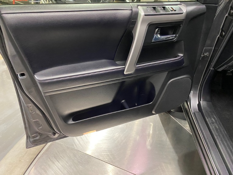 Used-2018-Toyota-4Runner-SR5-4X4