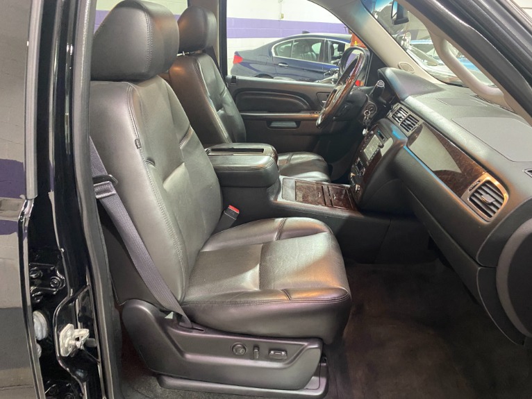 Used-2014-GMC-Yukon-Denali-AWD