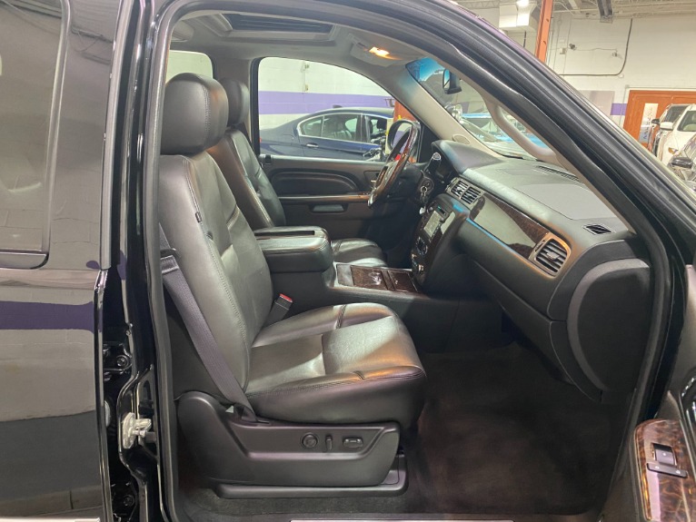 Used-2014-GMC-Yukon-Denali-AWD