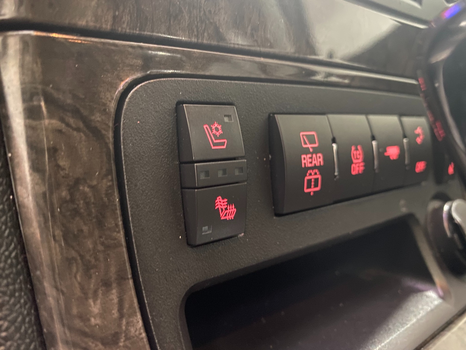 Used-2012-GMC-Acadia-Denali-AWD