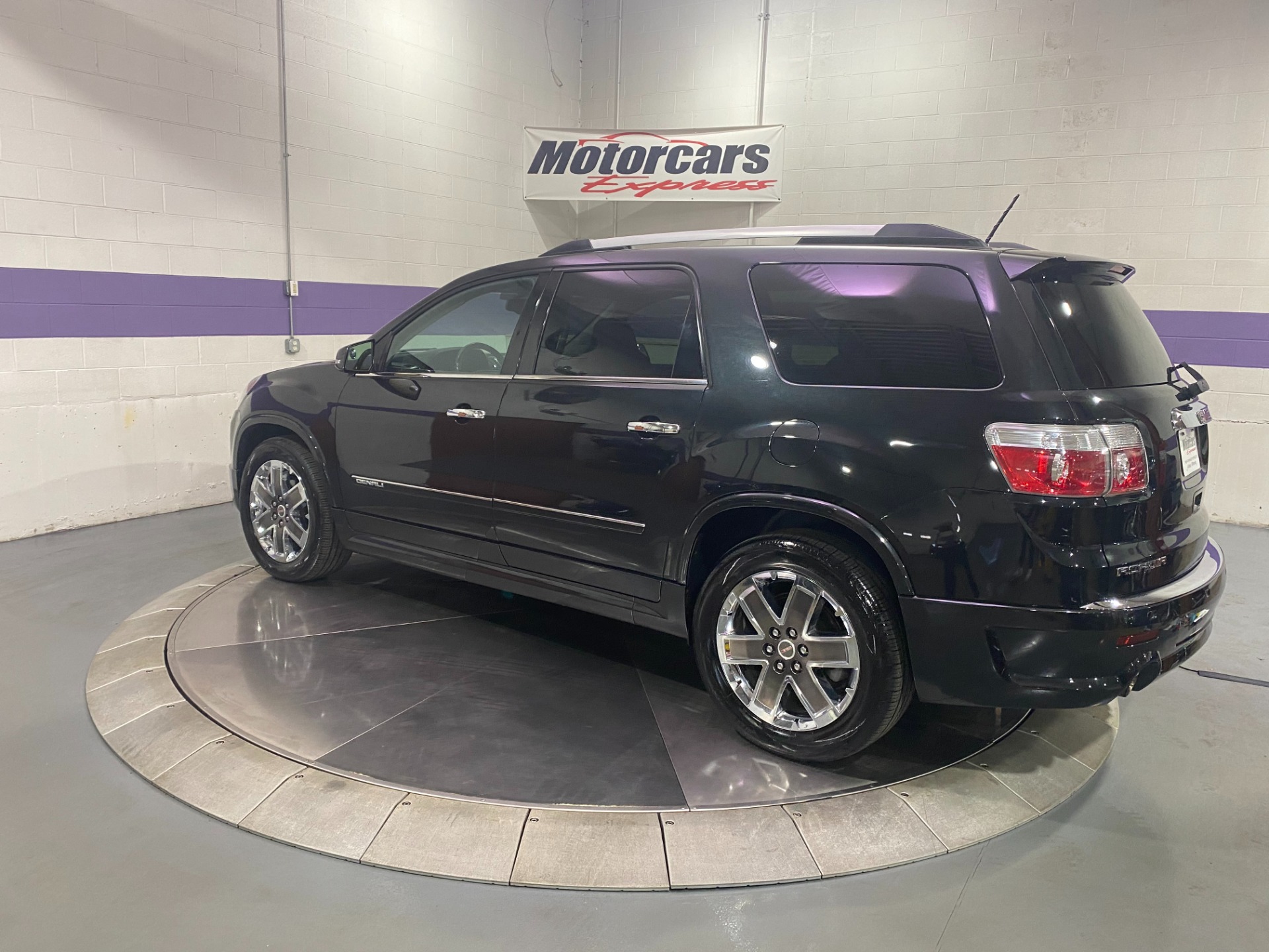 Used-2012-GMC-Acadia-Denali-AWD
