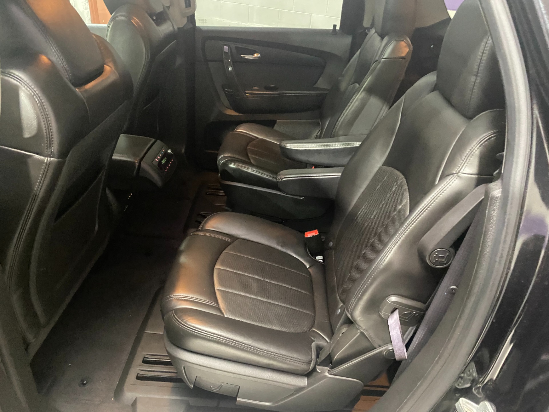 Used-2012-GMC-Acadia-Denali-AWD