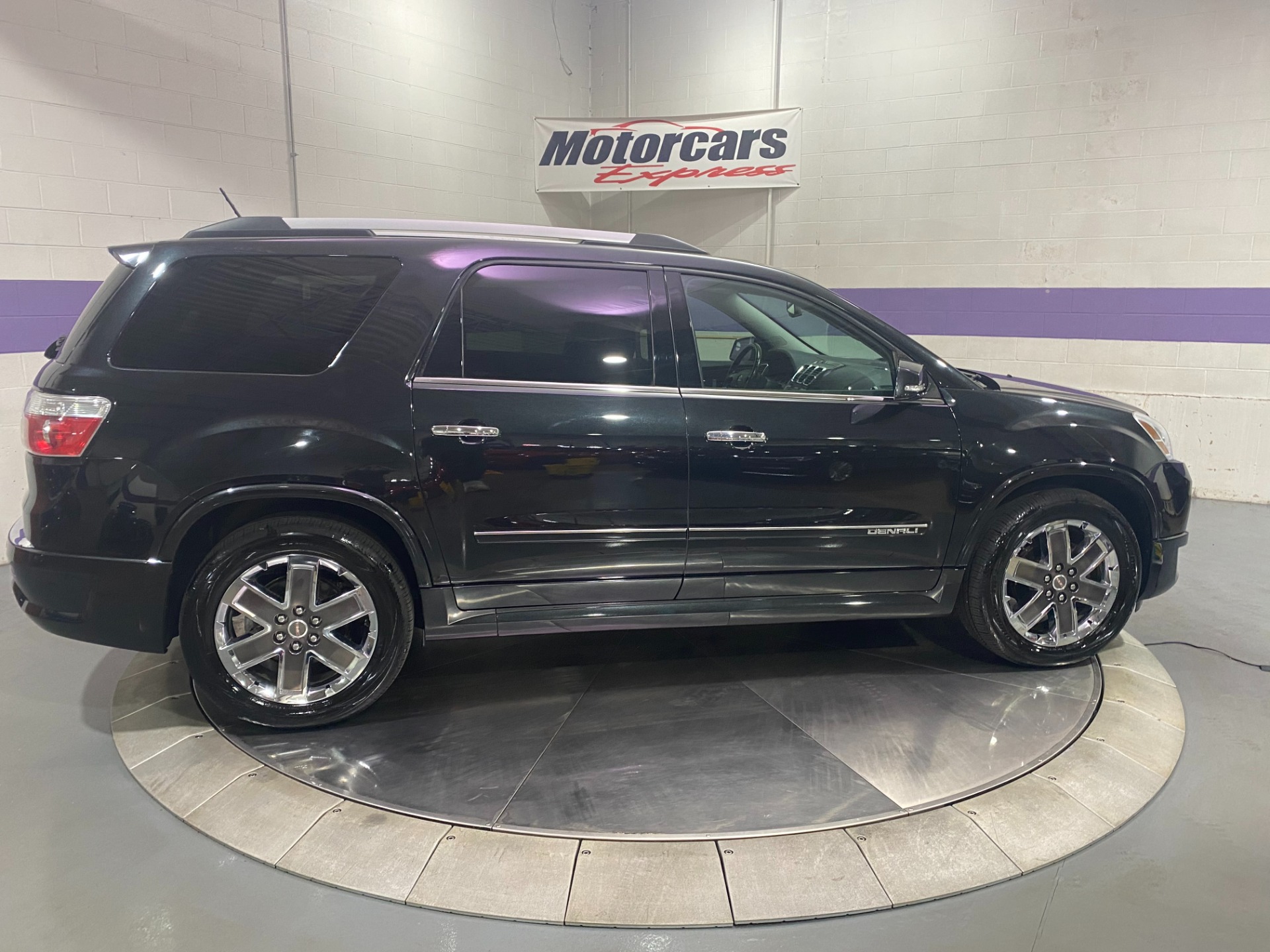 Used-2012-GMC-Acadia-Denali-AWD