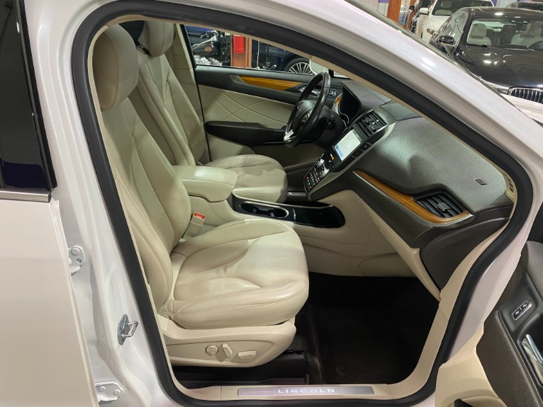 Used-2018-Lincoln-MKC-Select-AWD