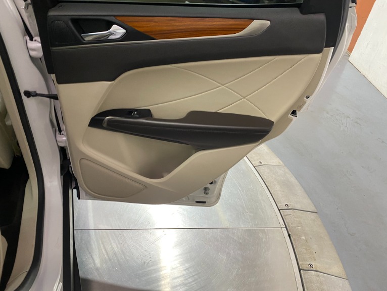 Used-2018-Lincoln-MKC-Select-AWD