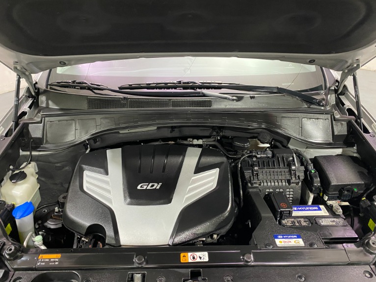 Used-2014-Hyundai-Santa-Fe-Limited-FWD