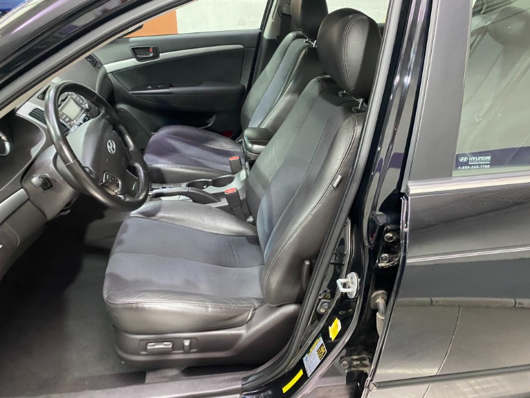 Used-2009-Hyundai-Sonata-SE