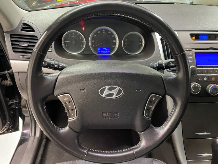 Used-2009-Hyundai-Sonata-SE