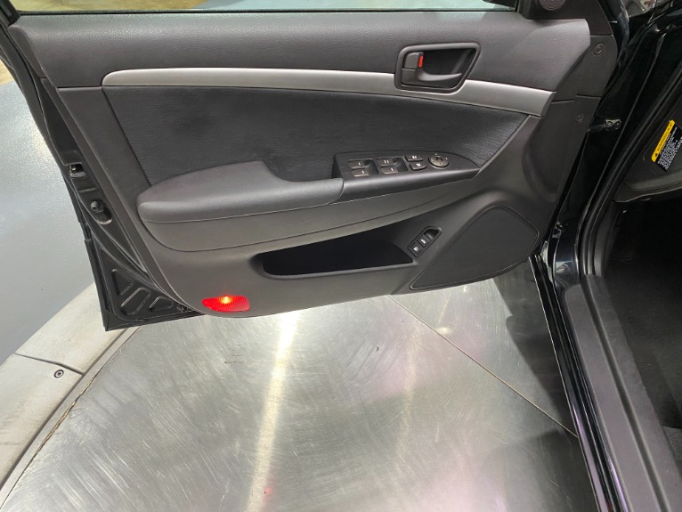 Used-2009-Hyundai-Sonata-SE