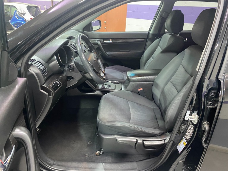 Used-2011-Kia-Sorento-FWD