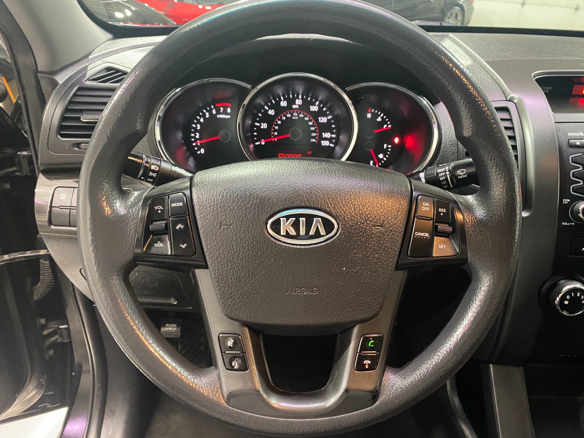 Used-2011-Kia-Sorento-FWD