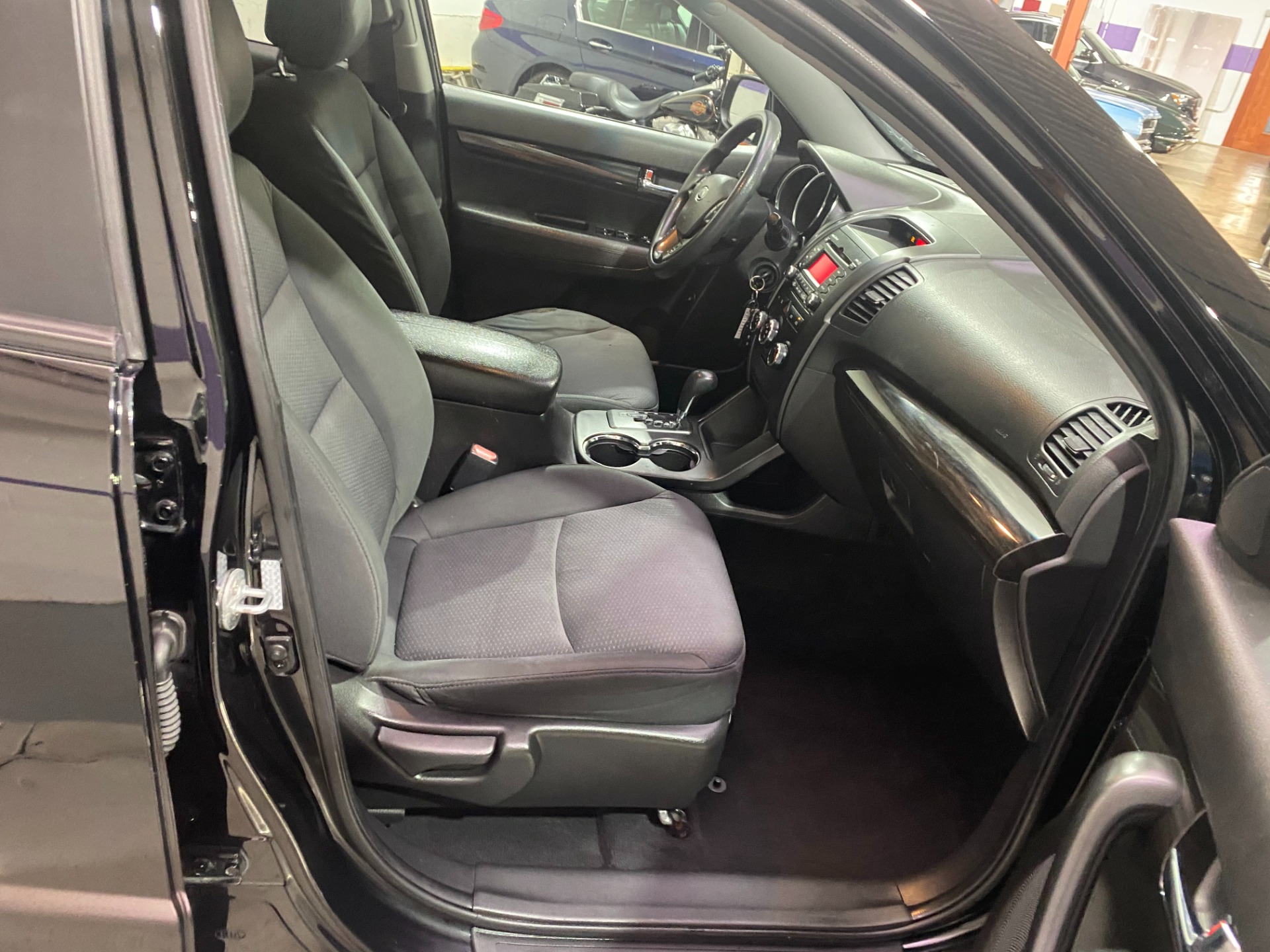 Used-2011-Kia-Sorento-FWD