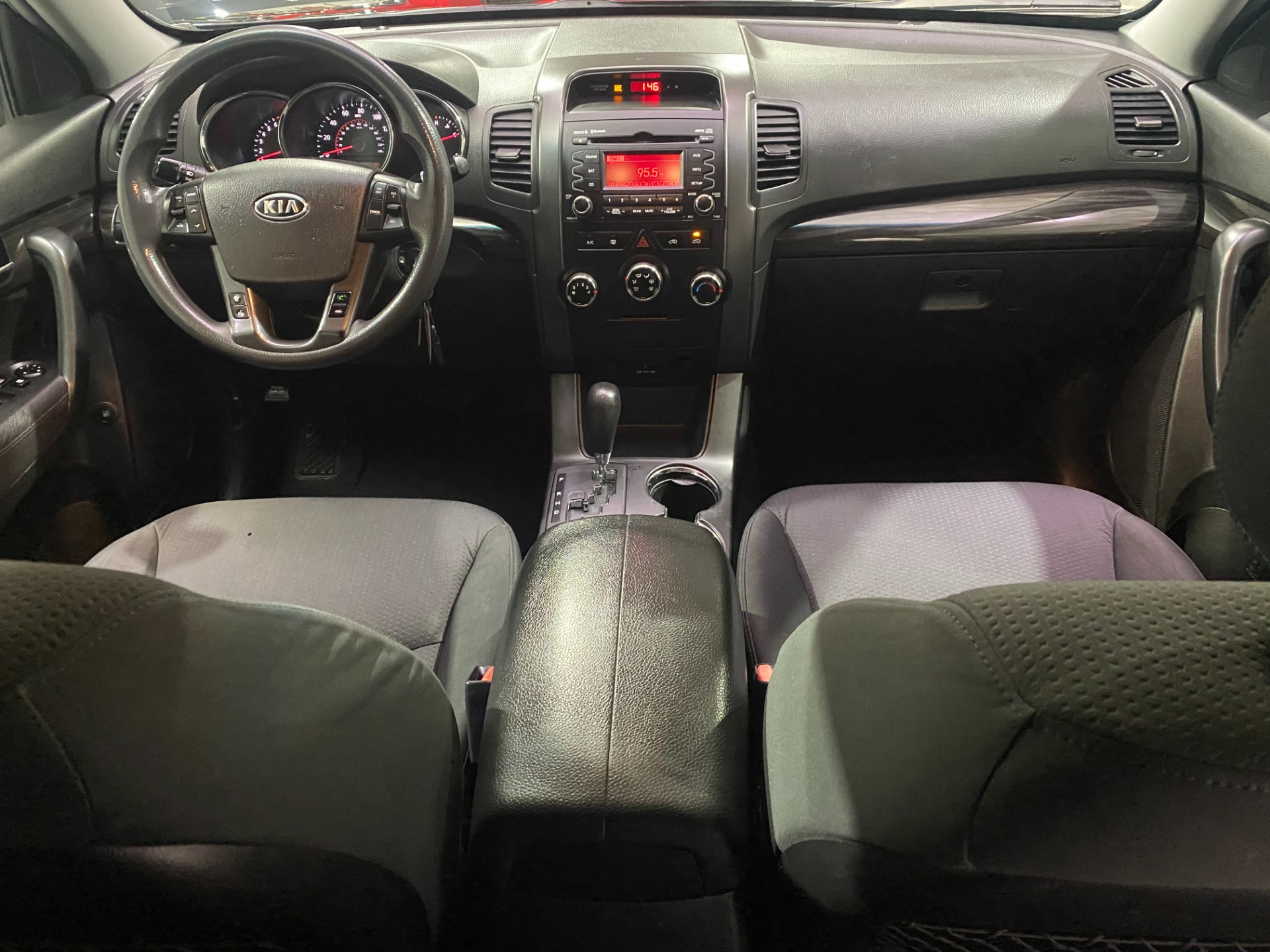 Used-2011-Kia-Sorento-FWD