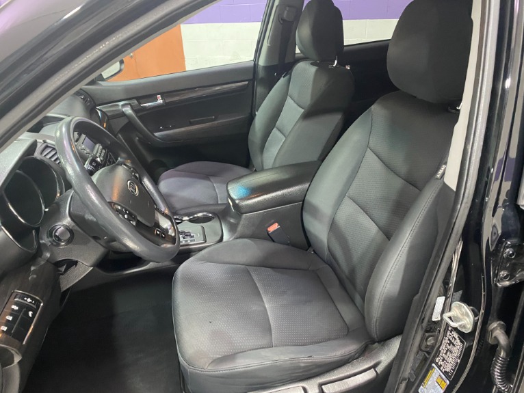 Used-2011-Kia-Sorento-FWD
