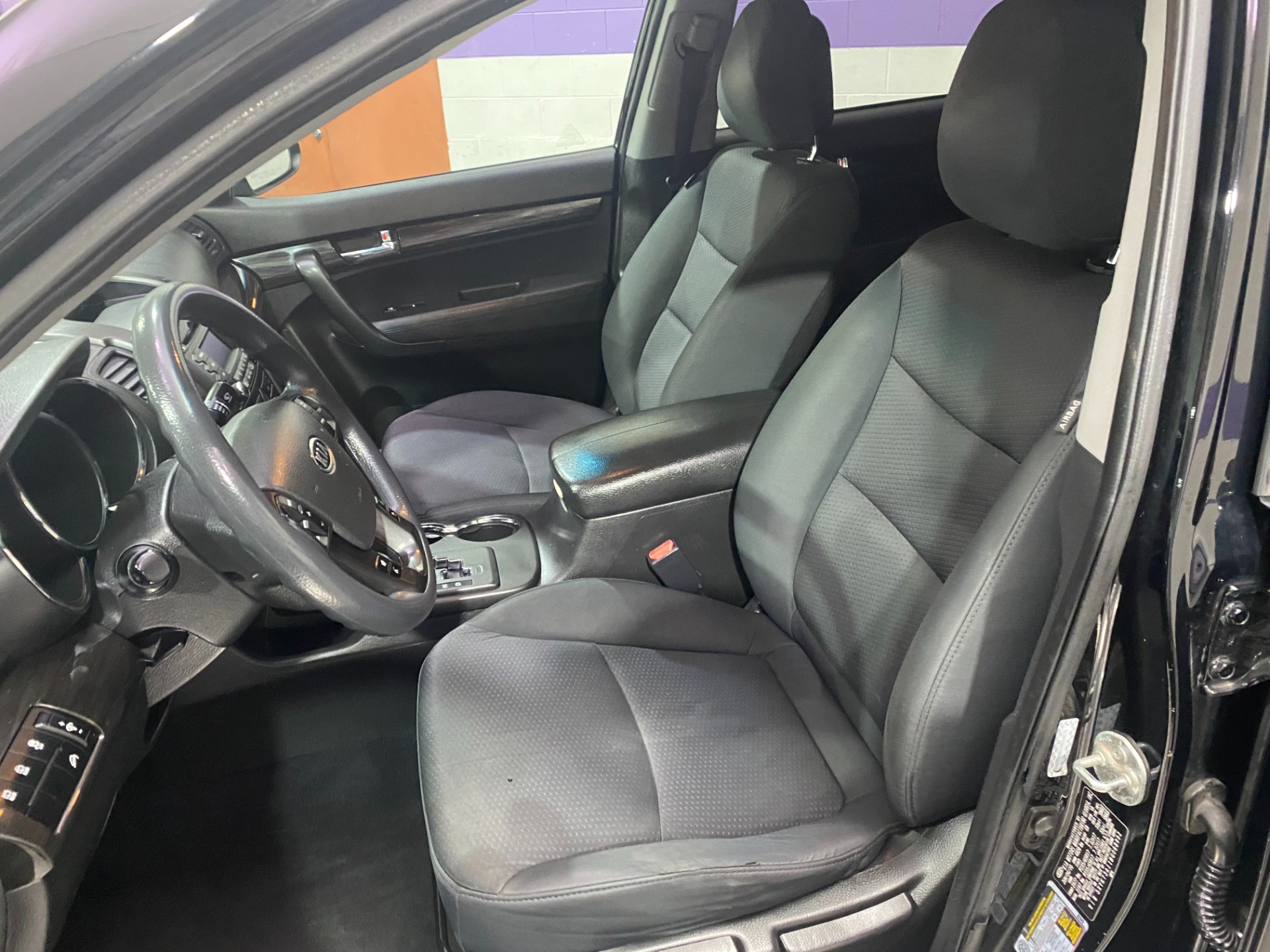 Used-2011-Kia-Sorento-FWD