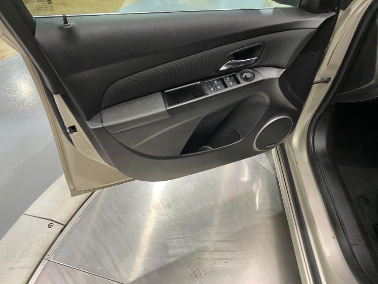 Used-2014-Chevrolet-Cruze-1LT-Auto