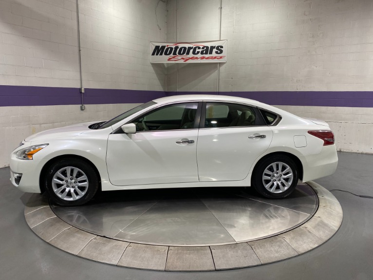 Used-2013-Nissan-Altima-25-FWD