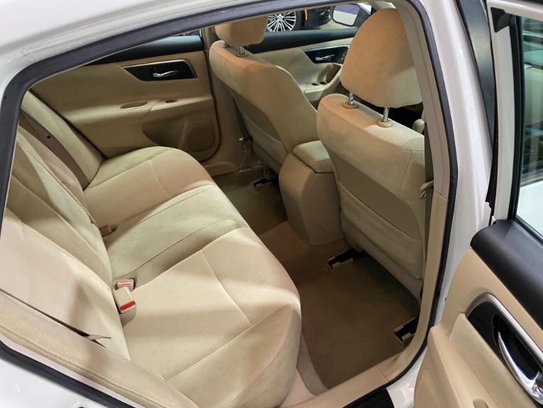 Used-2013-Nissan-Altima-25-FWD