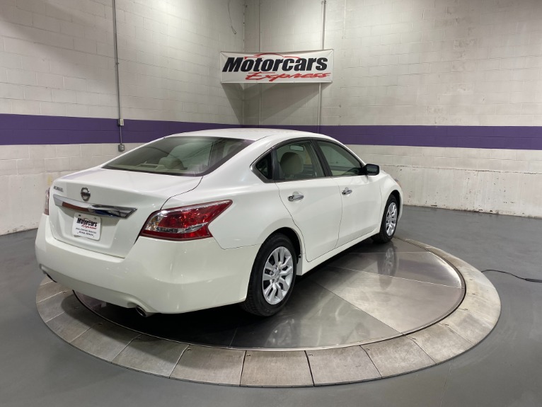 Used-2013-Nissan-Altima-25-FWD