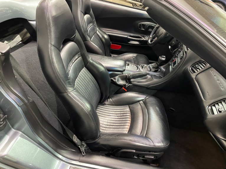 Used-2004-Chevrolet-Corvette-Convertible