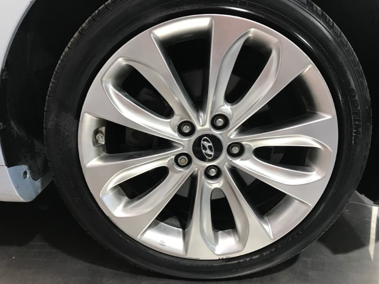 Used-2012-Hyundai-Sonata-SE
