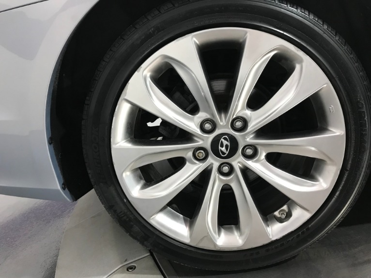 Used-2012-Hyundai-Sonata-SE