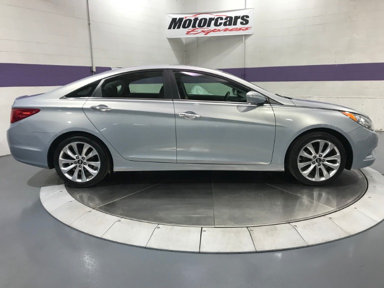 Used-2012-Hyundai-Sonata-SE