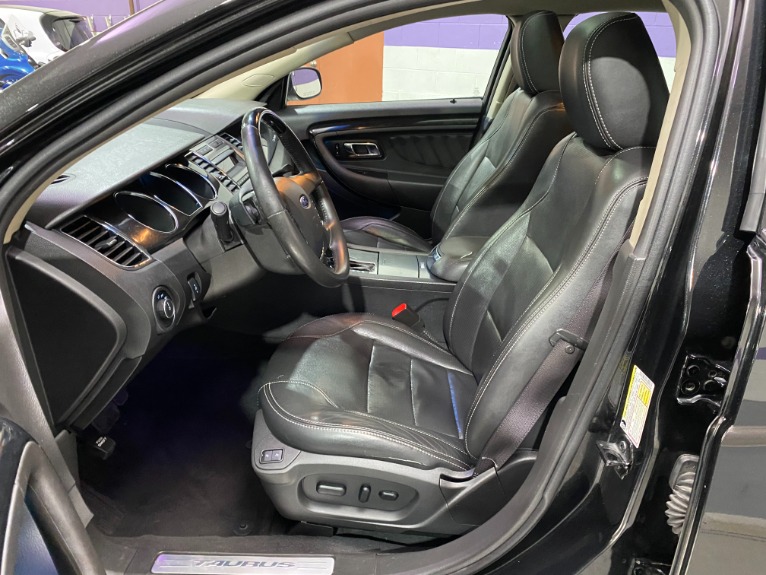 Used-2011-Ford-Taurus-Limited-FWD