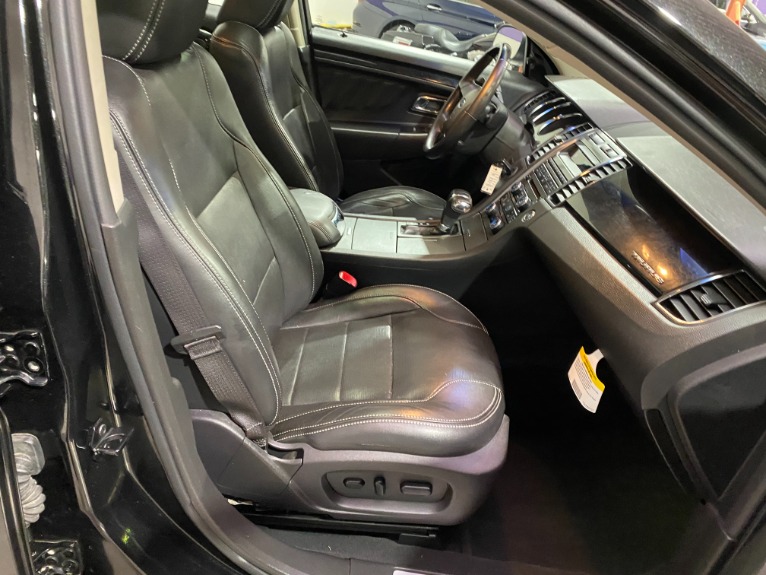 Used-2011-Ford-Taurus-Limited-FWD