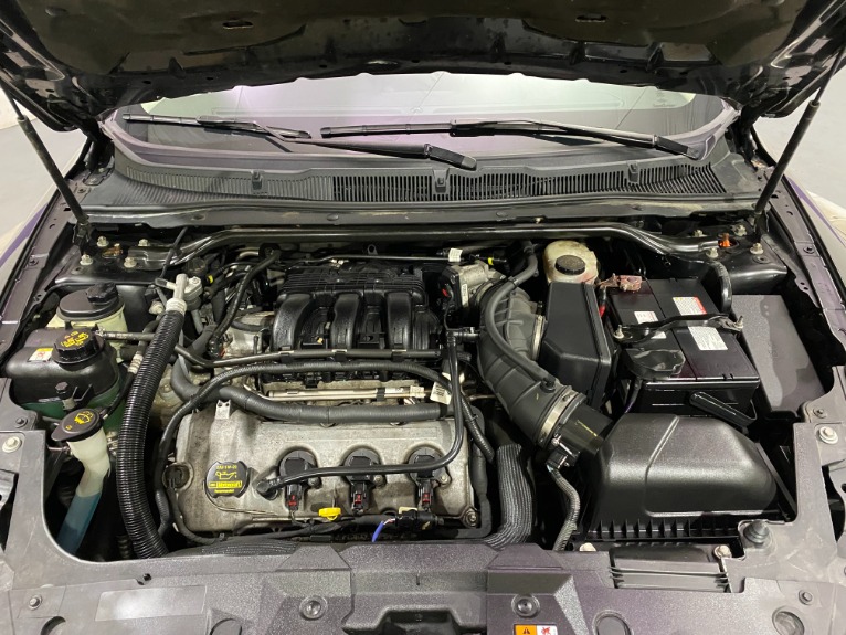 Used-2011-Ford-Taurus-Limited-FWD
