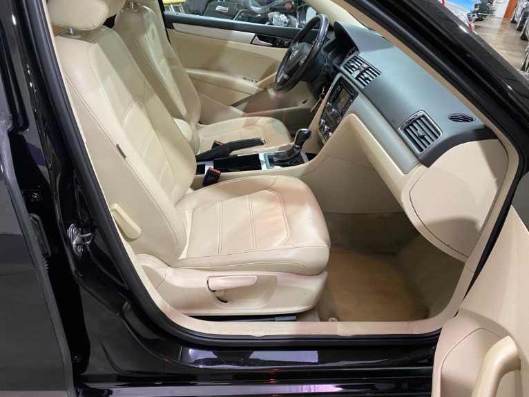 Used-2012-Volkswagen-Passat-SE-PZEV-FWD