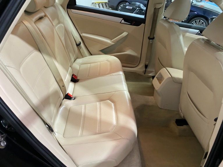 Used-2012-Volkswagen-Passat-SE-PZEV-FWD