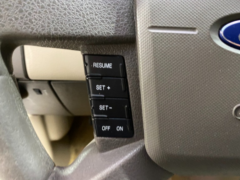Used-2007-Ford-Edge-SE