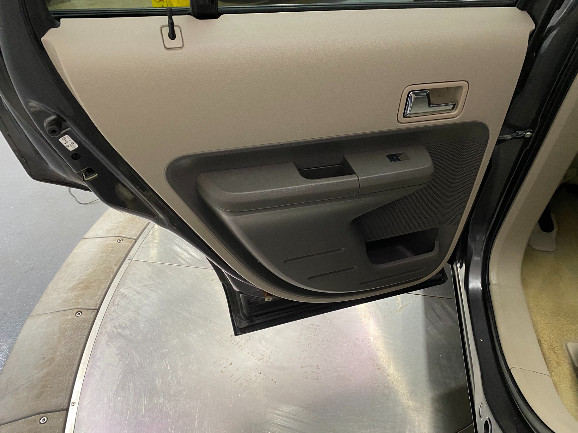 Used-2007-Ford-Edge-SE