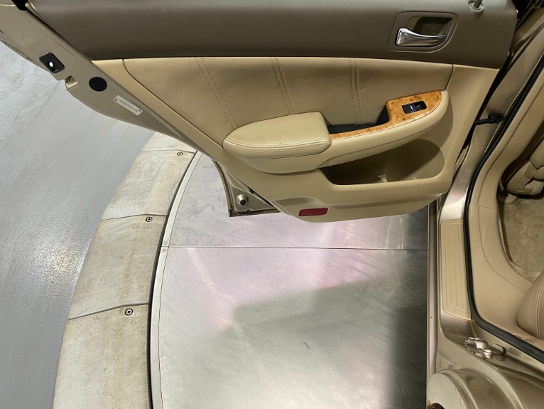 Used-2003-Honda-Accord-EX-w/Leather