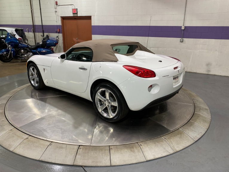 Used-2007-Pontiac-Solstice-Convertible-RWD