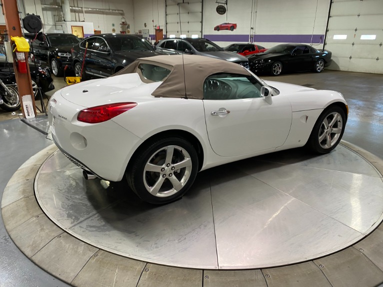 Used-2007-Pontiac-Solstice-Convertible-RWD