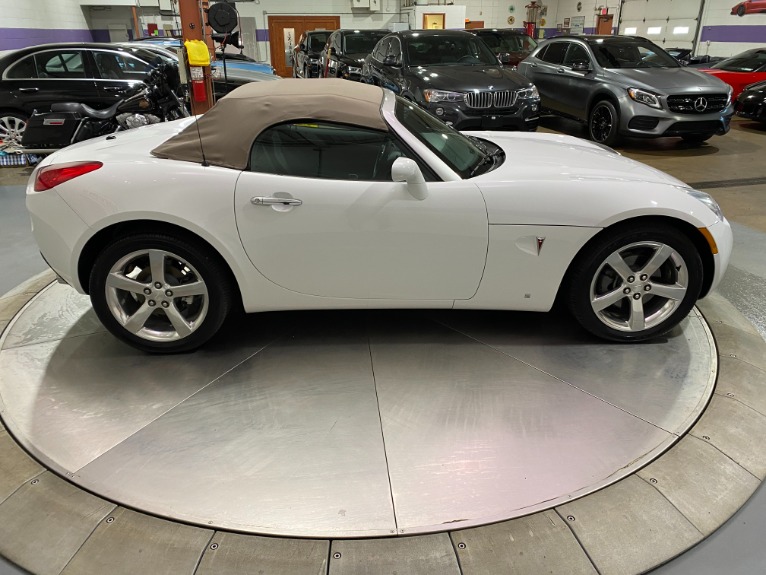 Used-2007-Pontiac-Solstice-Convertible-RWD