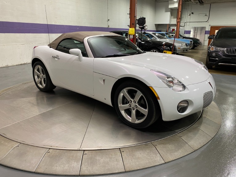 Used-2007-Pontiac-Solstice-Convertible-RWD