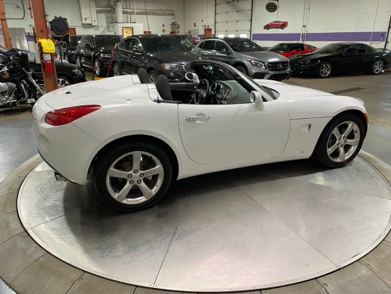 Used-2007-Pontiac-Solstice-Convertible-RWD
