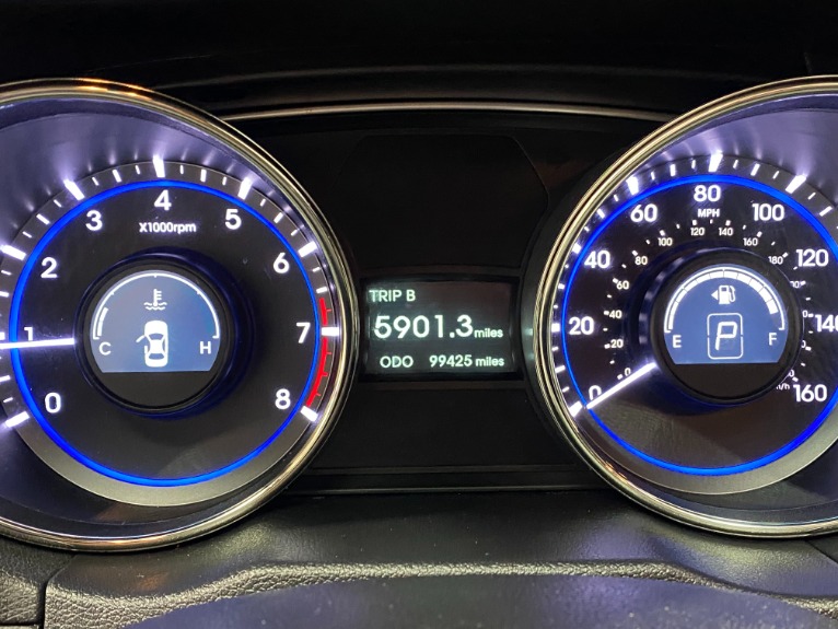 Used-2012-Hyundai-Sonata-Limited-FWD