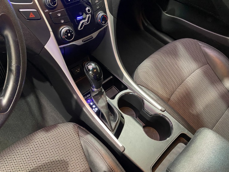 Used-2012-Hyundai-Sonata-Limited-FWD