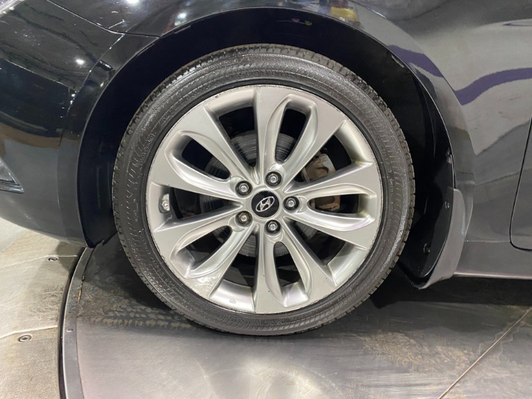 Used-2012-Hyundai-Sonata-Limited-FWD