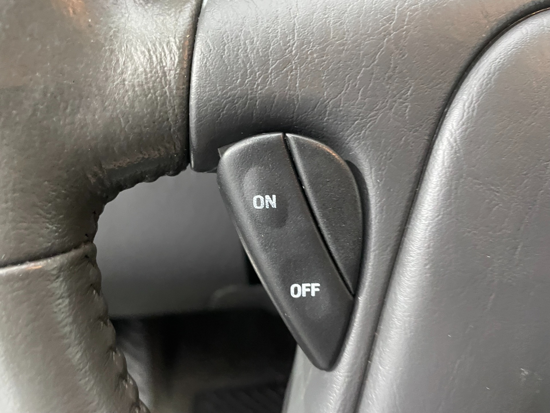 Used-2005-Ford-Escape-XLT-AWD