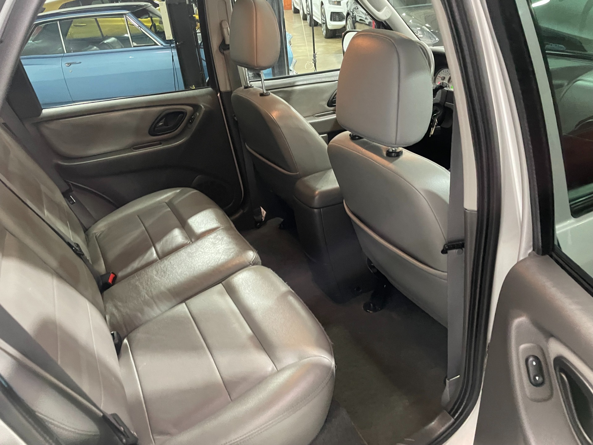 Used-2005-Ford-Escape-XLT-AWD