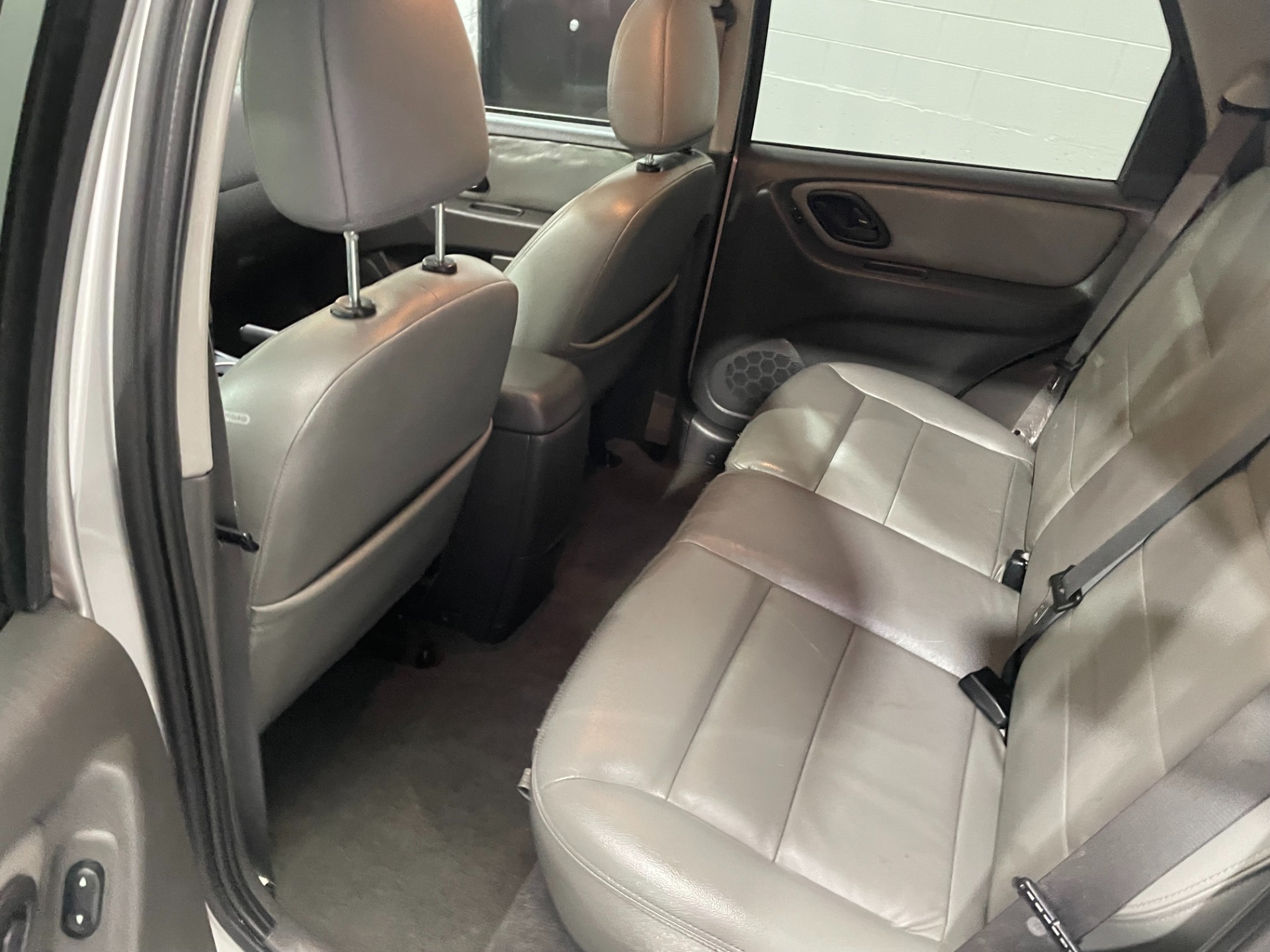 Used-2005-Ford-Escape-XLT-AWD