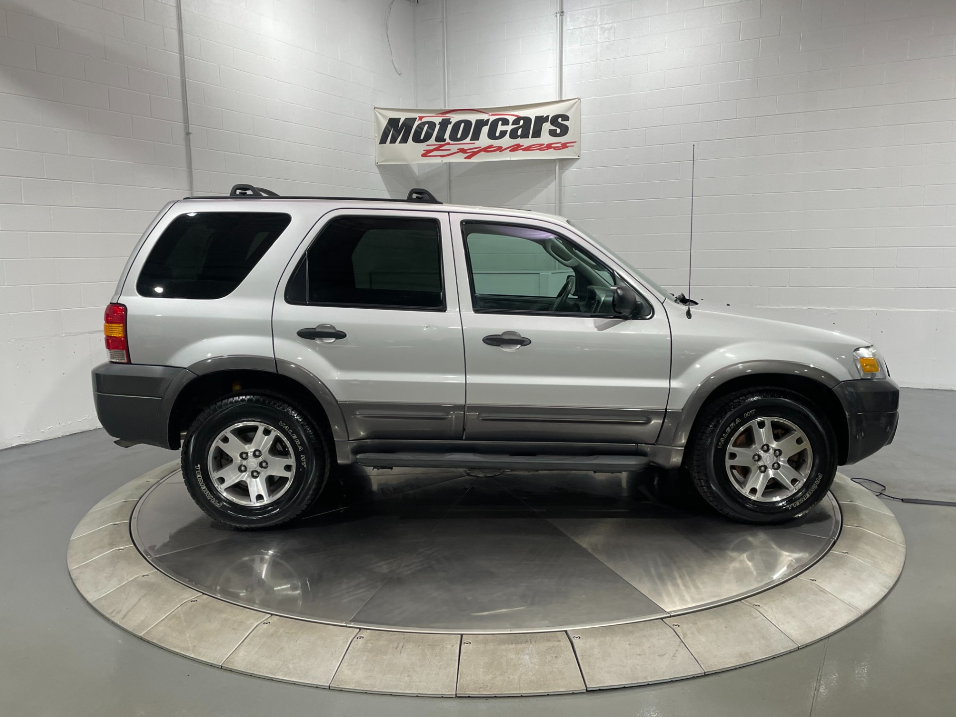 Used-2005-Ford-Escape-XLT-AWD