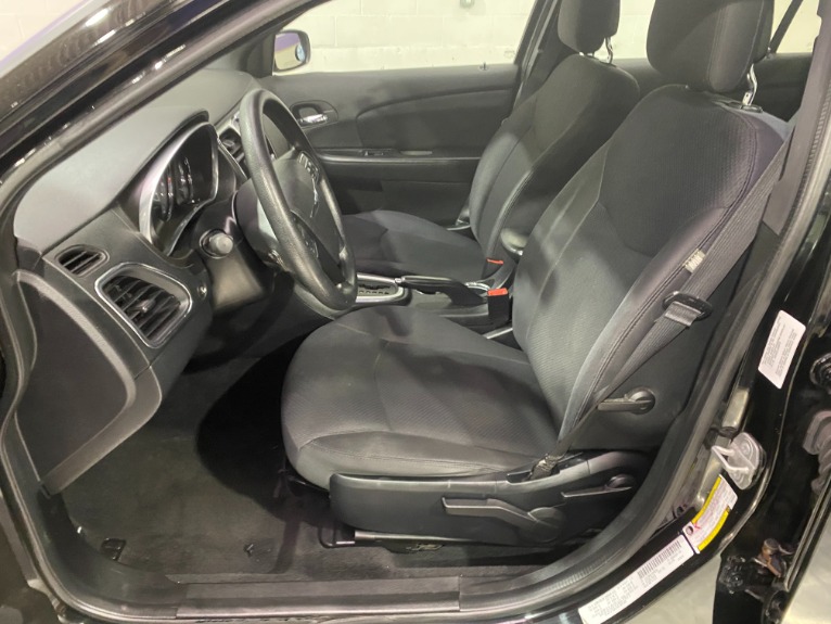 Used-2014-Chrysler-200-LX-FWD